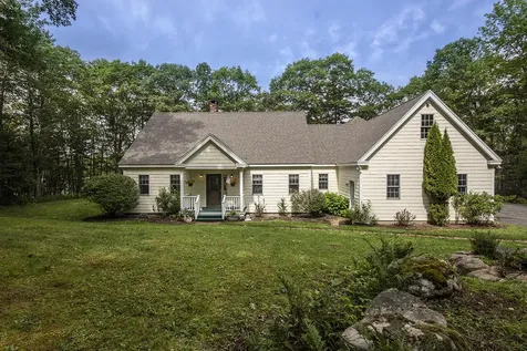 24 Red Oak Lane South Thomaston ME 04858
