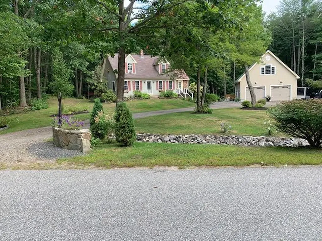 10 Chippendale Drive Sanford ME 04073