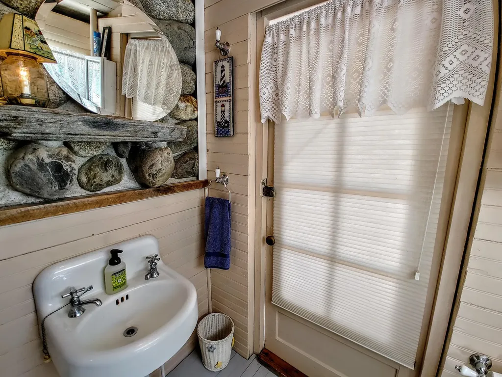 42 Kelly Road Vassalboro ME 04989