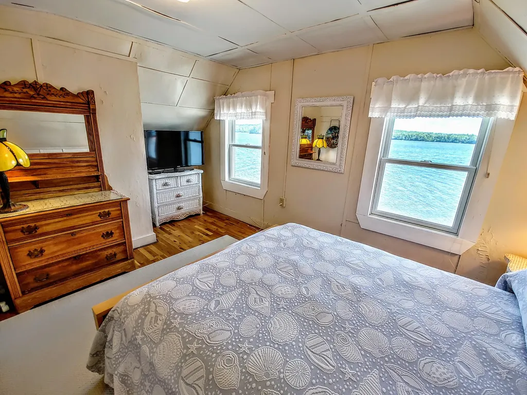 42 Kelly Road Vassalboro ME 04989