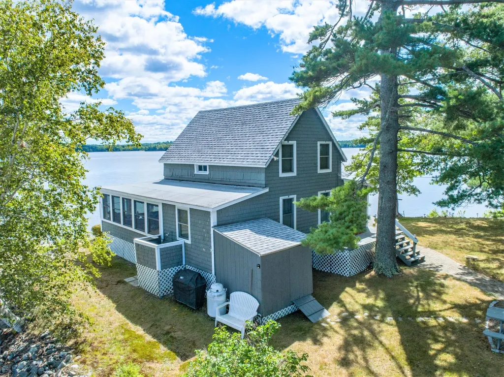 42 Kelly Road Vassalboro ME 04989