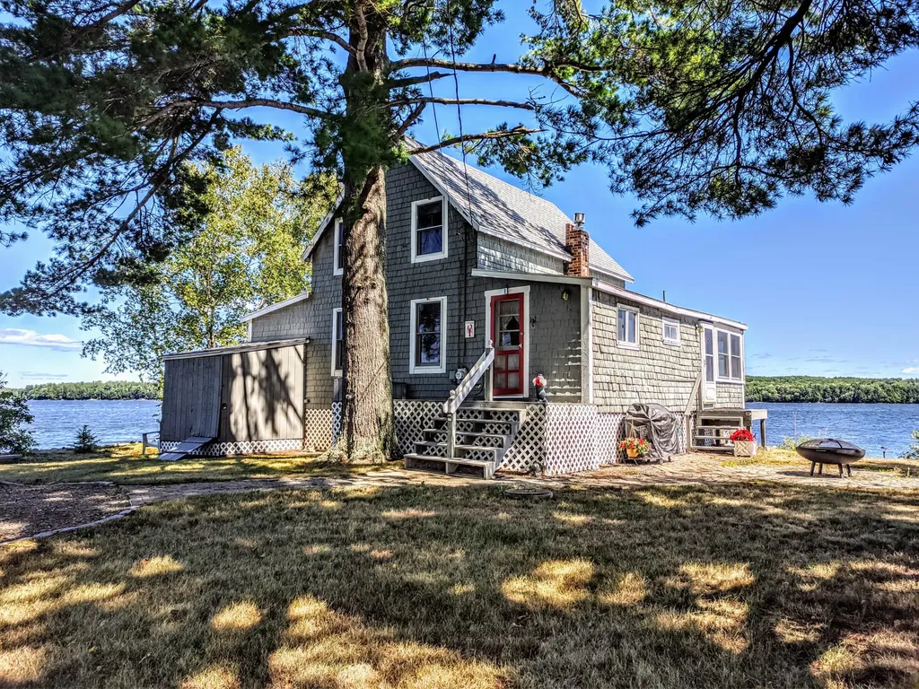 42 Kelly Road Vassalboro ME 04989