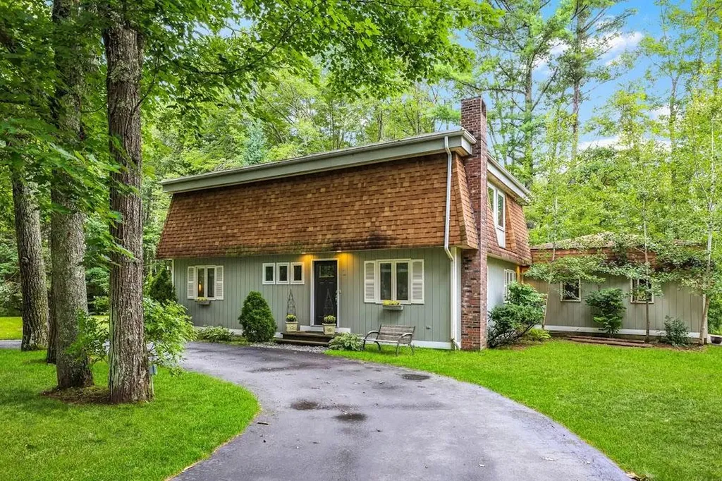 1 Canterbury Circle Kennebunk ME 04043