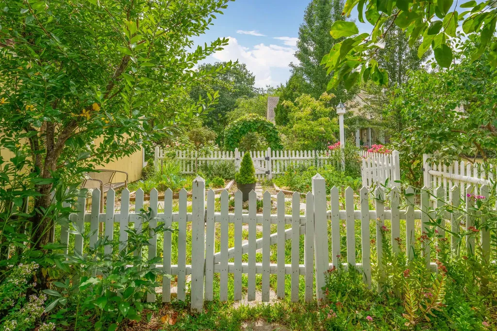 78 Old Cape Road Kennebunkport ME 04046