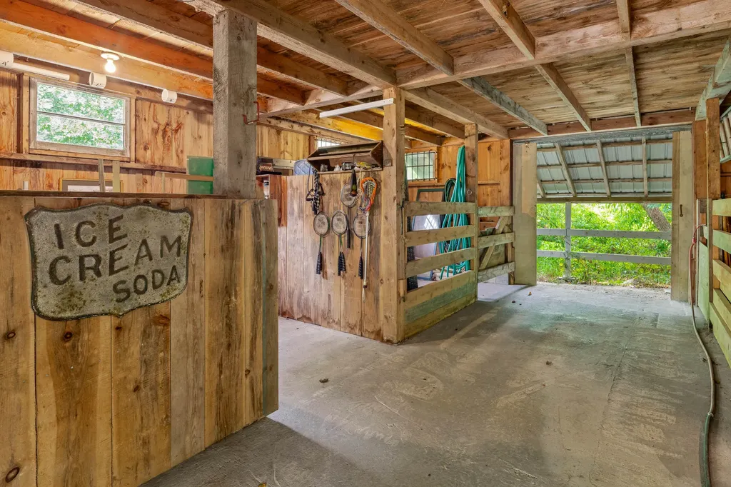 78 Old Cape Road Kennebunkport ME 04046