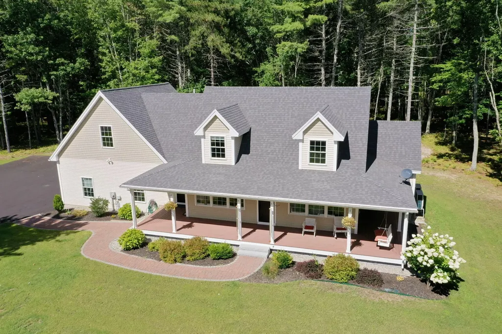 10 Elizabeth Lane Scarborough ME 04074