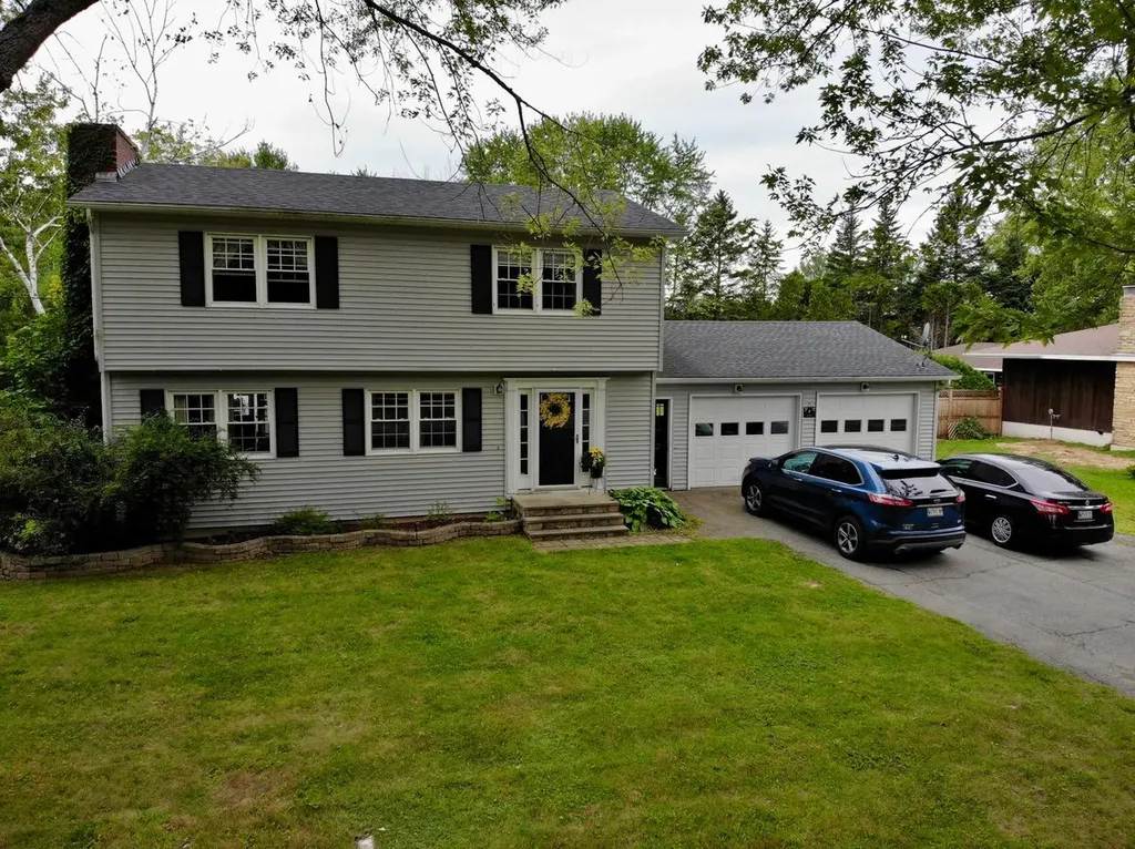 792 Essex Street Bangor ME 04401