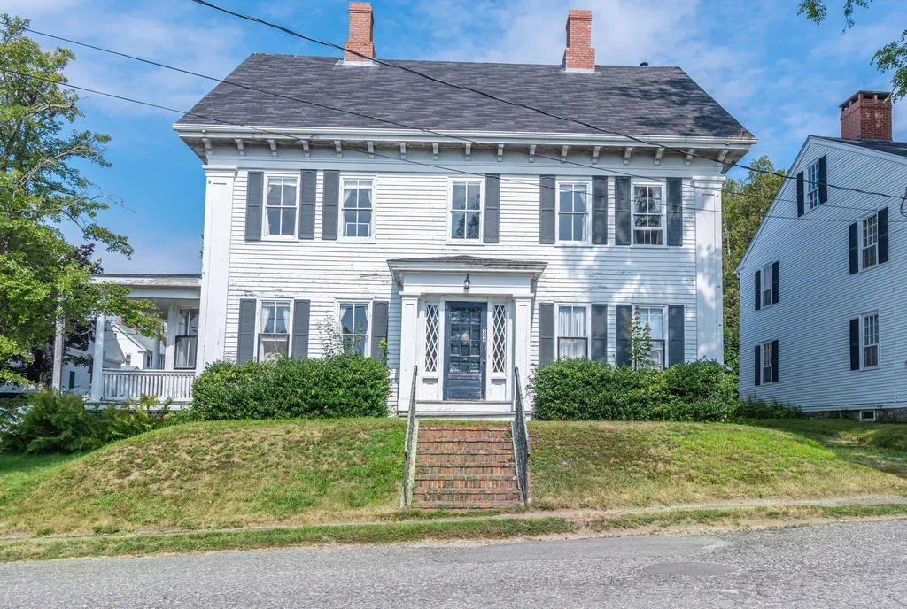 204 Perkins Street Castine ME 04420