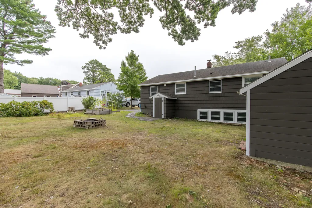 159 Summit Park Avenue Portland ME 04103