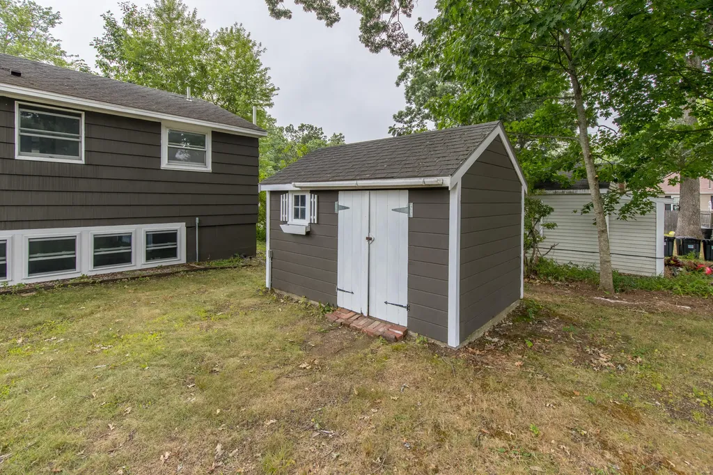 159 Summit Park Avenue Portland ME 04103
