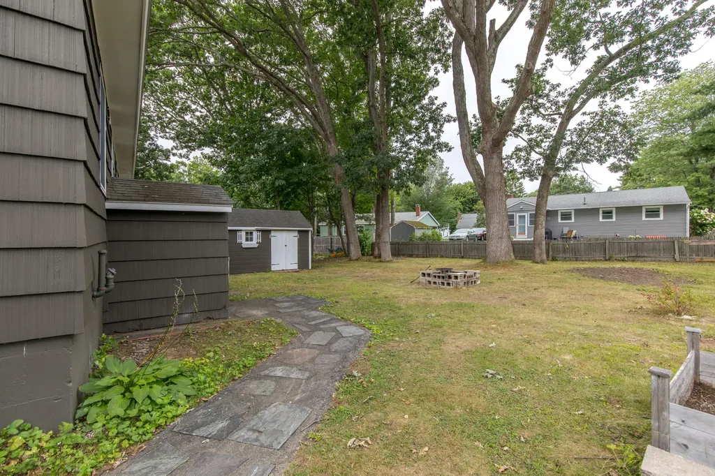 159 Summit Park Avenue Portland ME 04103