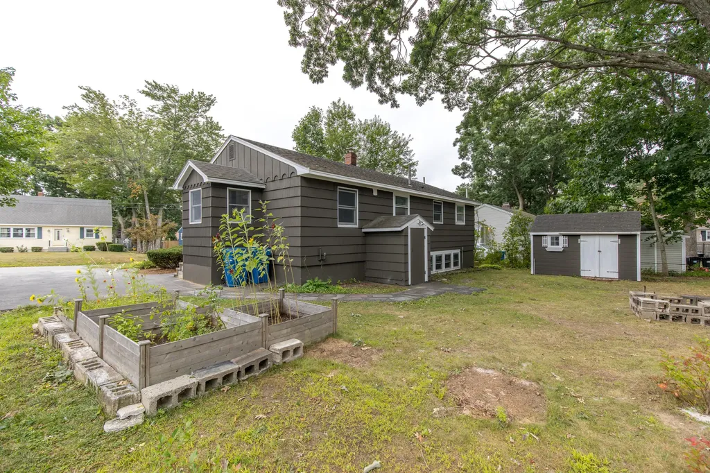 159 Summit Park Avenue Portland ME 04103