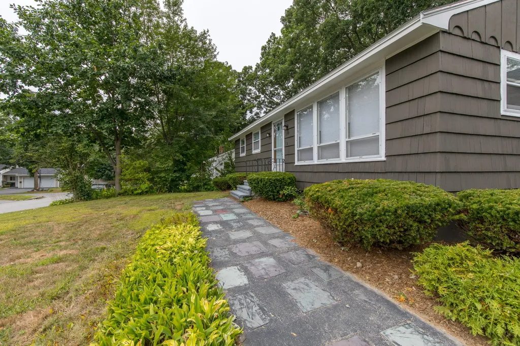 159 Summit Park Avenue Portland ME 04103