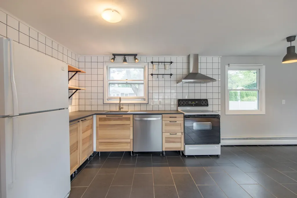 159 Summit Park Avenue Portland ME 04103