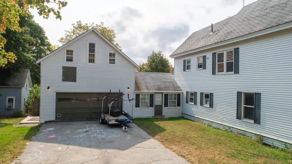 4 Pleasant Street Monmouth ME 04259