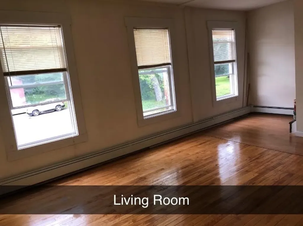 4 Pleasant Street Monmouth ME 04259