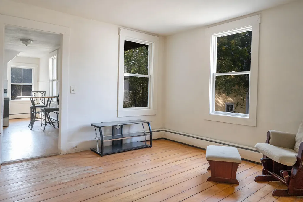 4 Pleasant Street Monmouth ME 04259