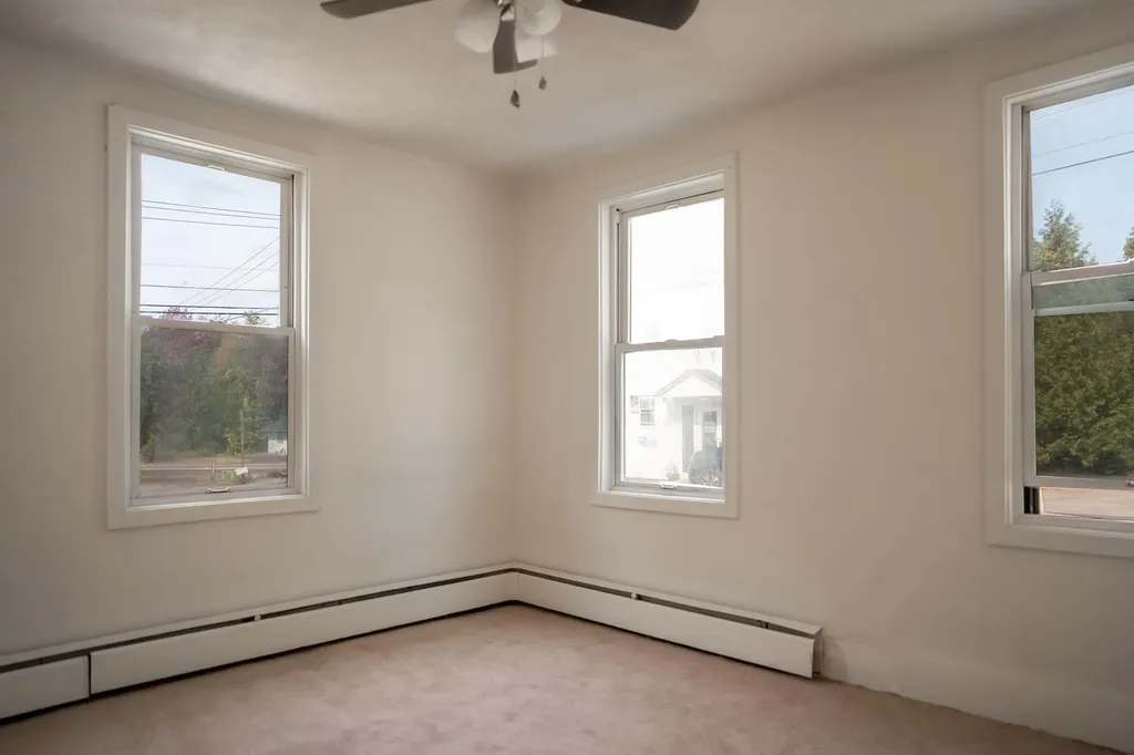4 Pleasant Street Monmouth ME 04259
