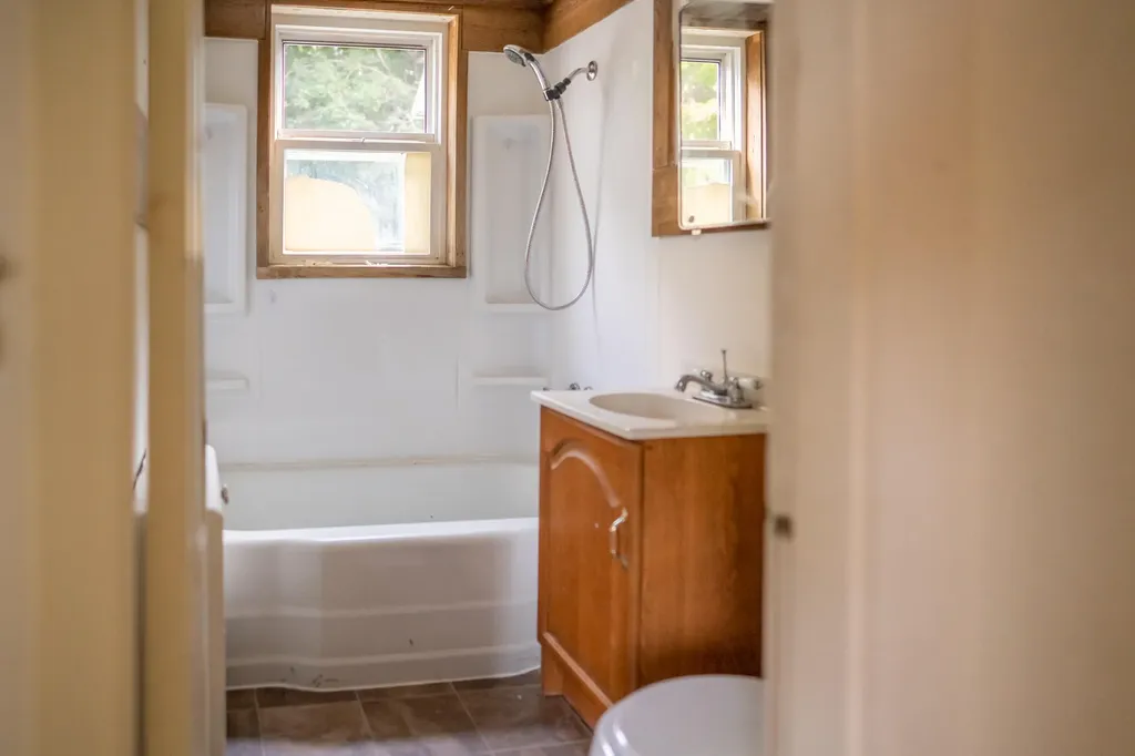 4 Pleasant Street Monmouth ME 04259