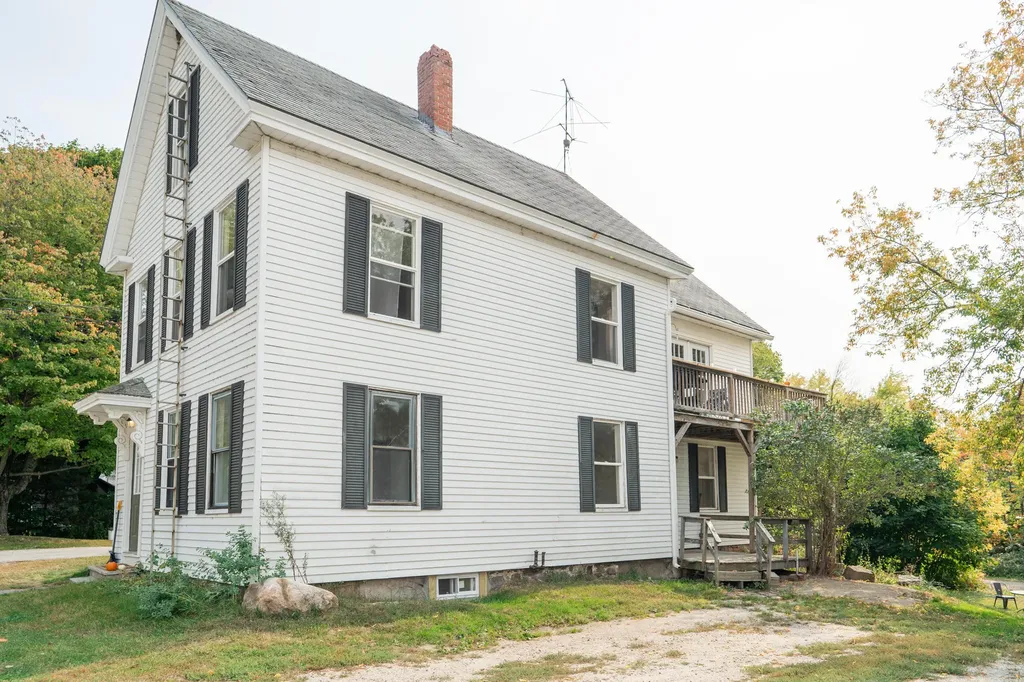 4 Pleasant Street Monmouth ME 04259