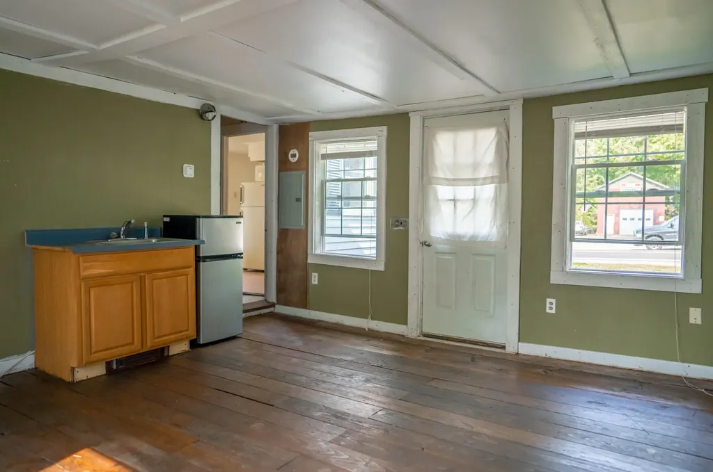 4 Pleasant Street Monmouth ME 04259