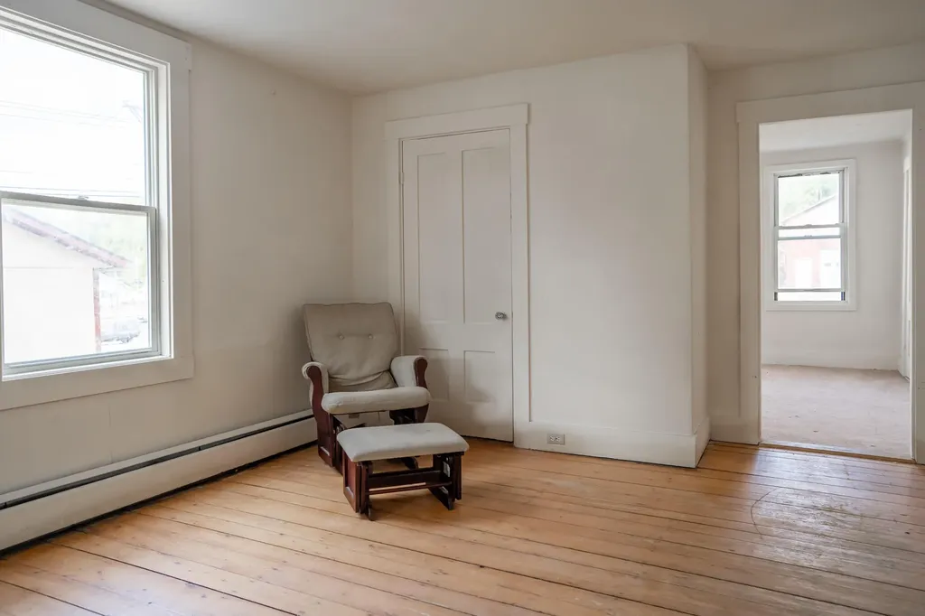4 Pleasant Street Monmouth ME 04259