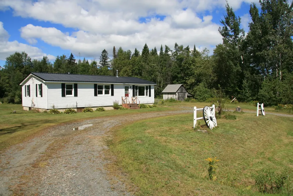 582 Blaine Avenue Guilford ME 04443