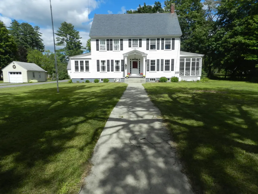 17 North Street Dixfield ME 04224