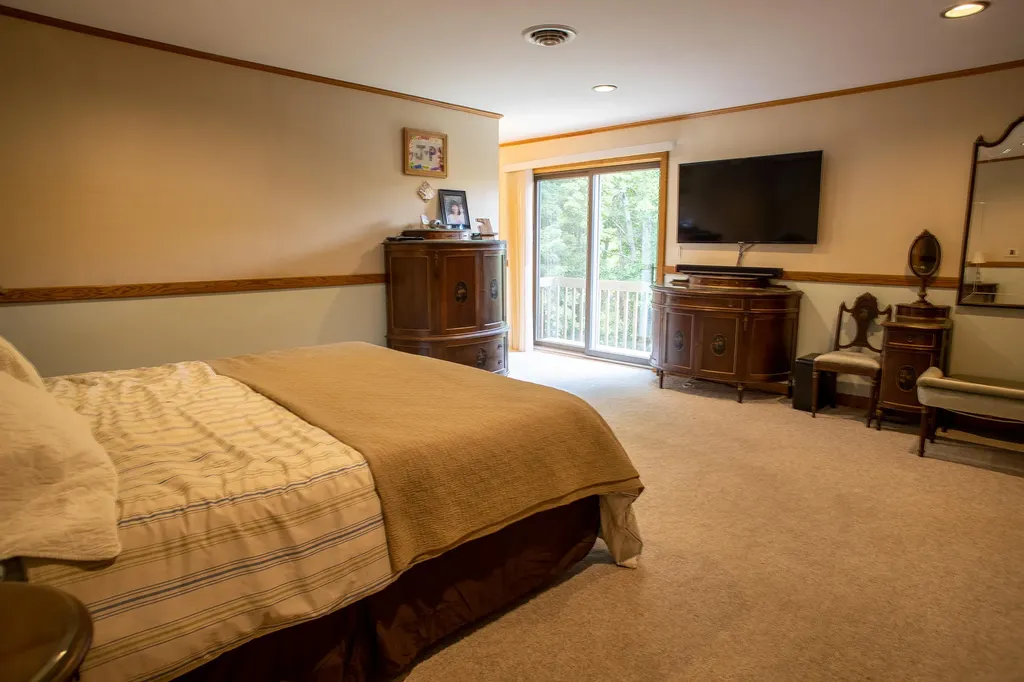 24 Fairway Drive Auburn ME 04210