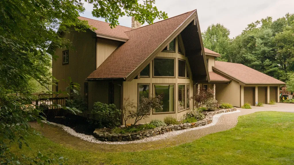 24 Fairway Drive Auburn ME 04210