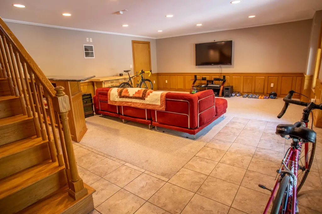 24 Fairway Drive Auburn ME 04210