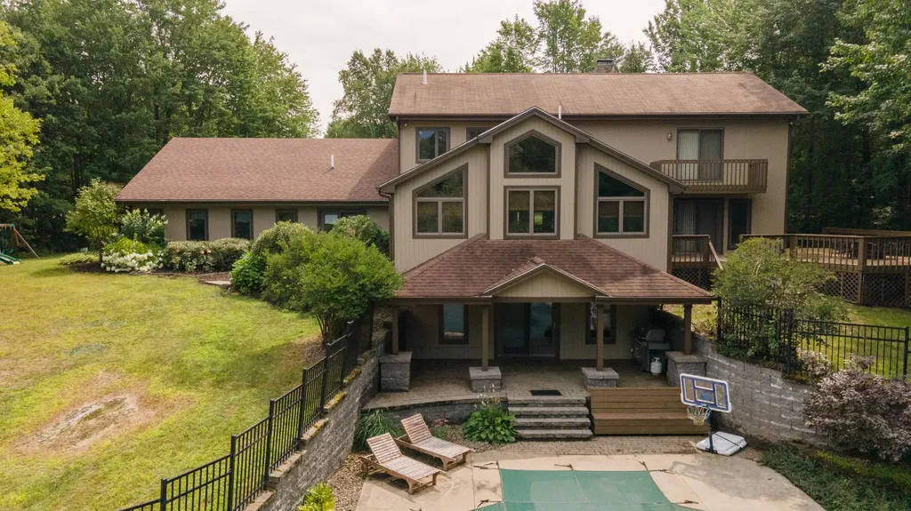 24 Fairway Drive Auburn ME 04210