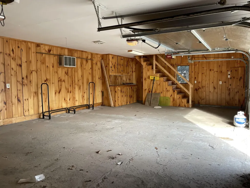 24 Fairway Drive Auburn ME 04210