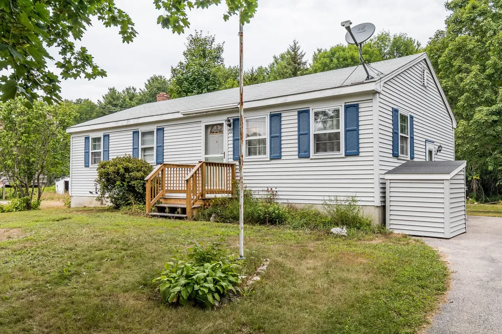 22 Eaton Drive Buxton ME 04093