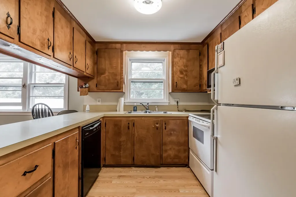 22 Eaton Drive Buxton ME 04093
