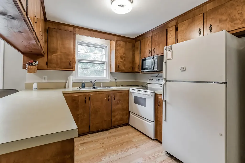 22 Eaton Drive Buxton ME 04093