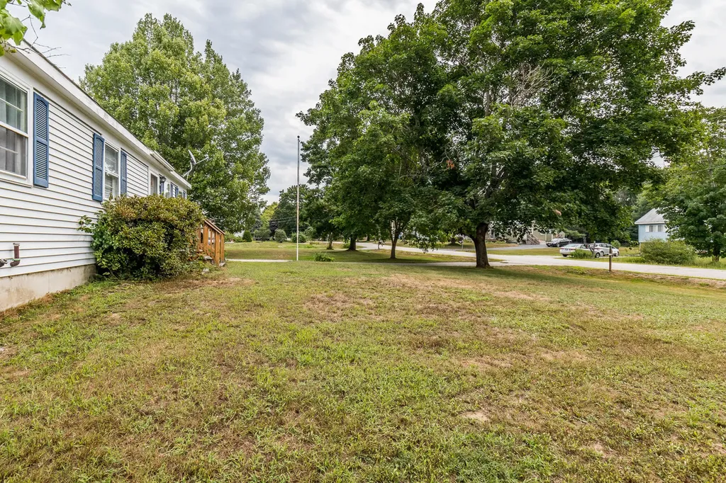 22 Eaton Drive Buxton ME 04093