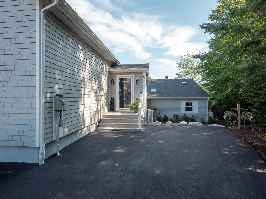 653 Nicolin Road Ellsworth ME 04605