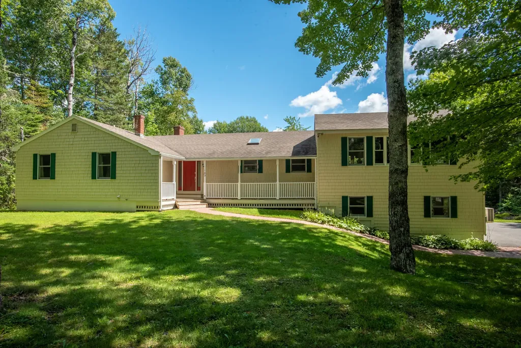 143 Eaton Ridge Drive Holden ME 04429