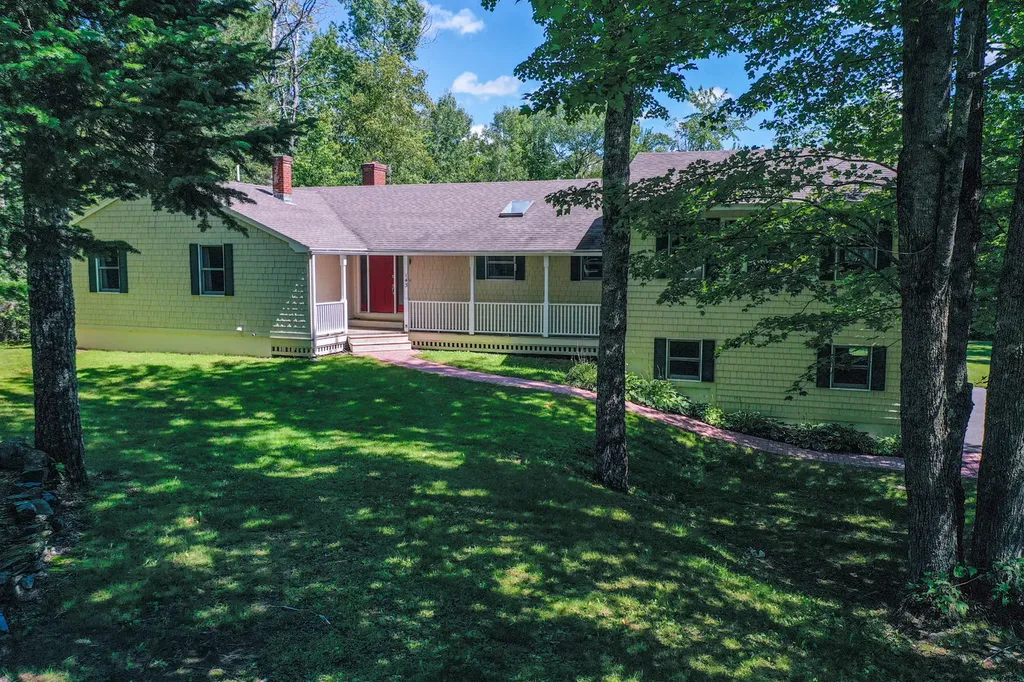 143 Eaton Ridge Drive Holden ME 04429