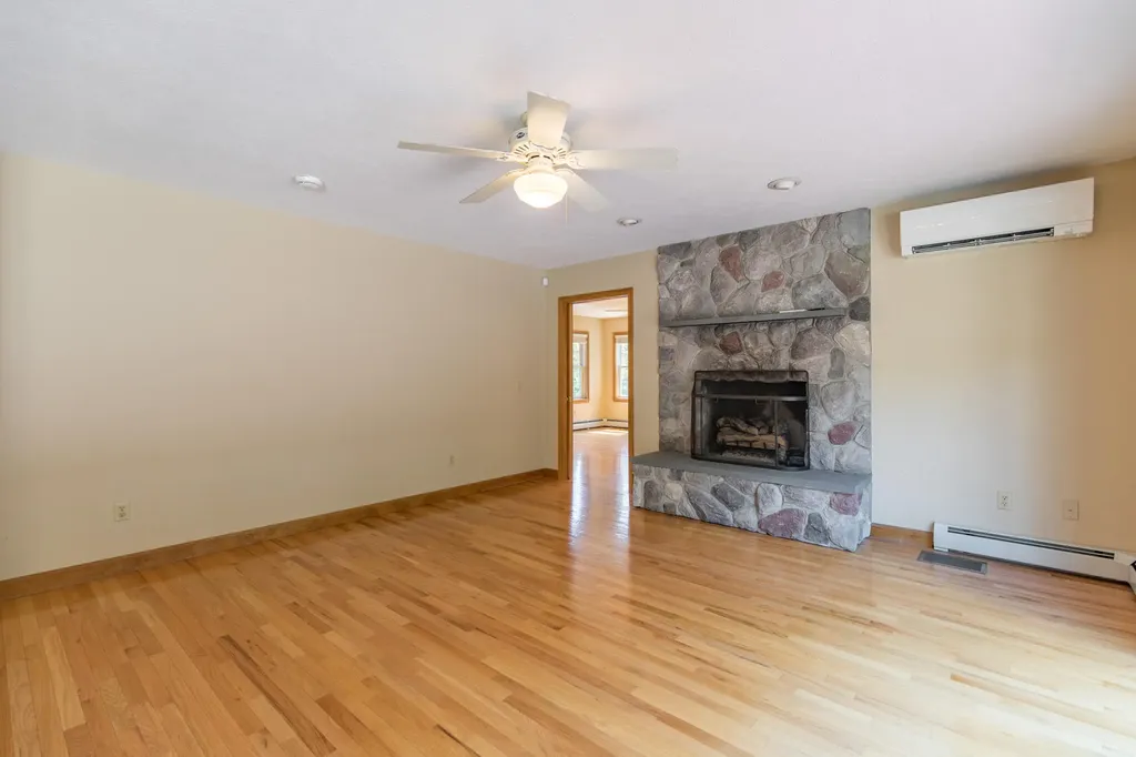 1 Julias Way Brunswick ME 04011