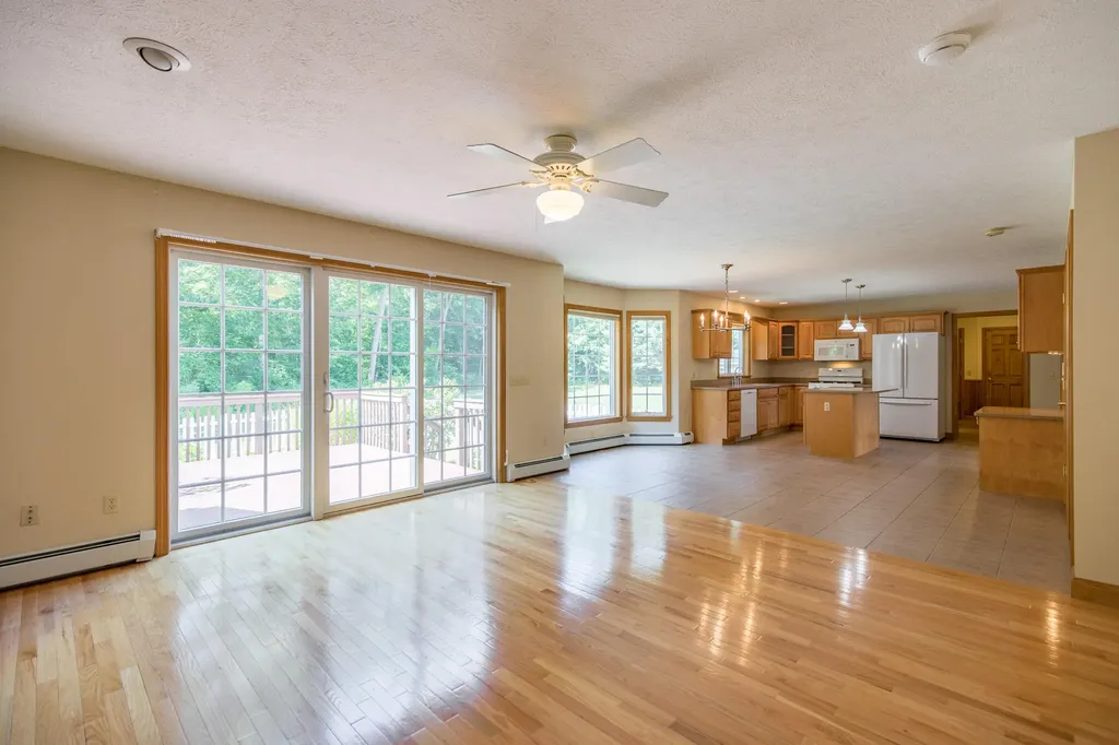 1 Julias Way Brunswick ME 04011