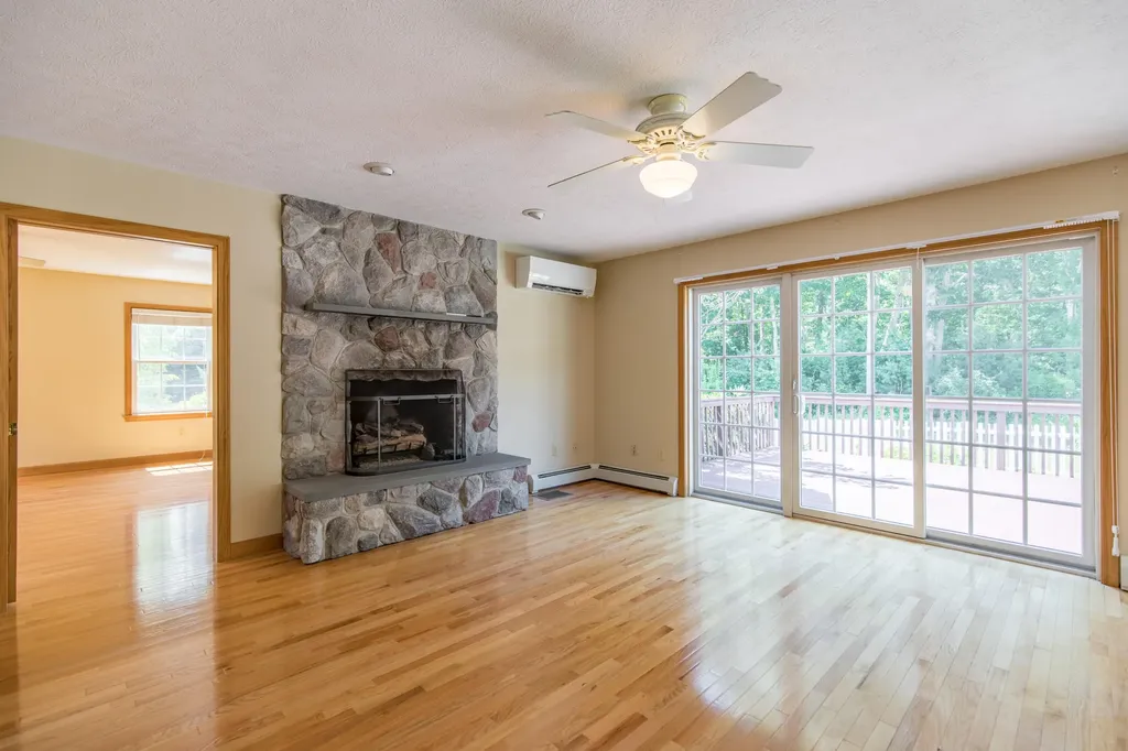 1 Julias Way Brunswick ME 04011