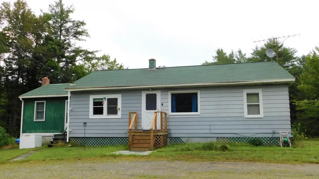 68 Back Road Abbot ME 04406