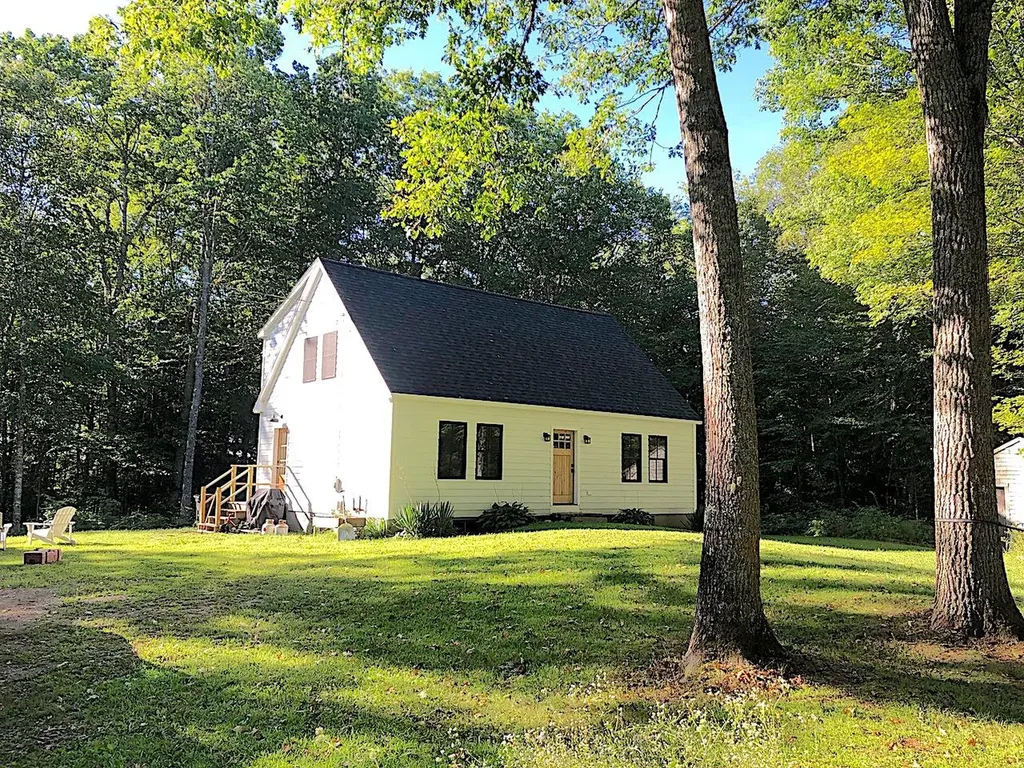 113 Abbie Lane Damariscotta ME 04543