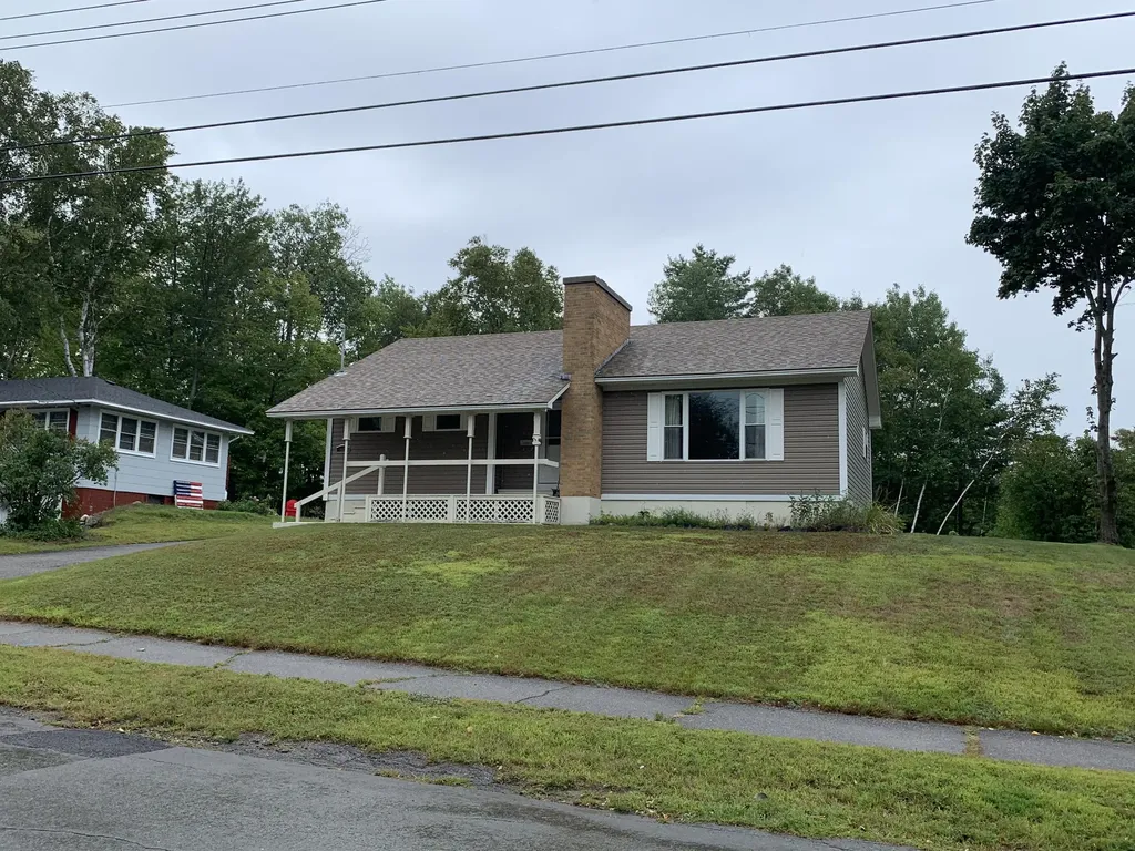 65 New Jersey Street Millinocket ME 04462