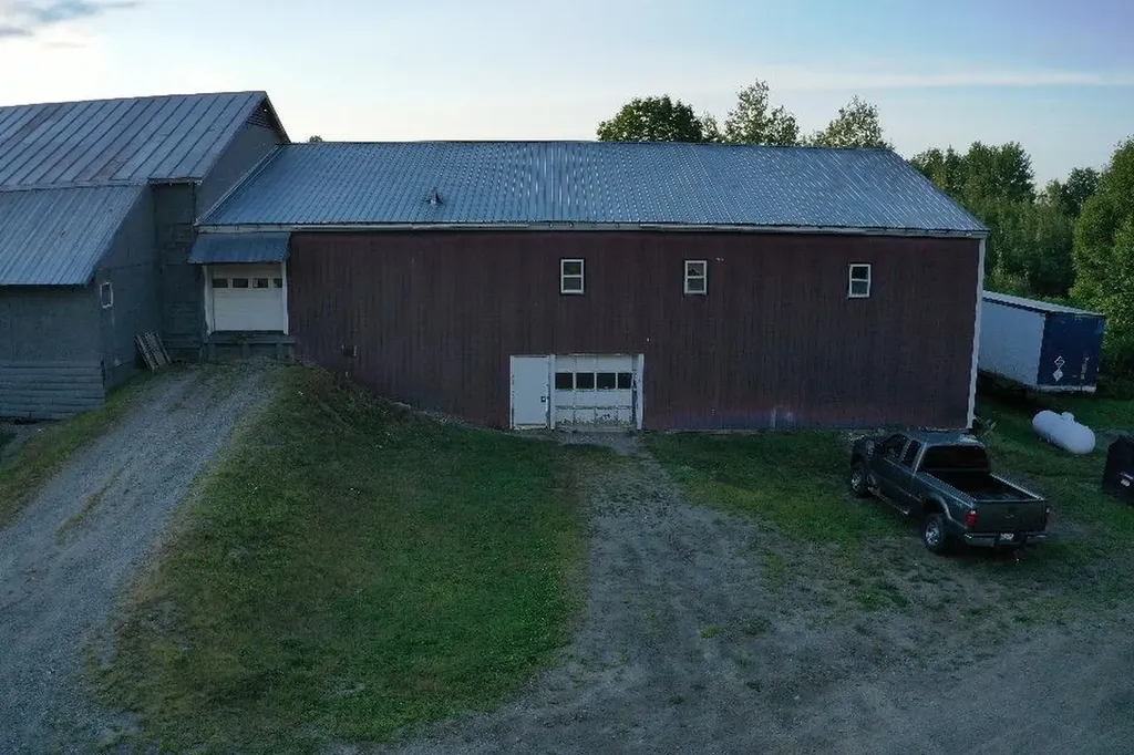 382 Skowhegan Road Fairfield ME 04937