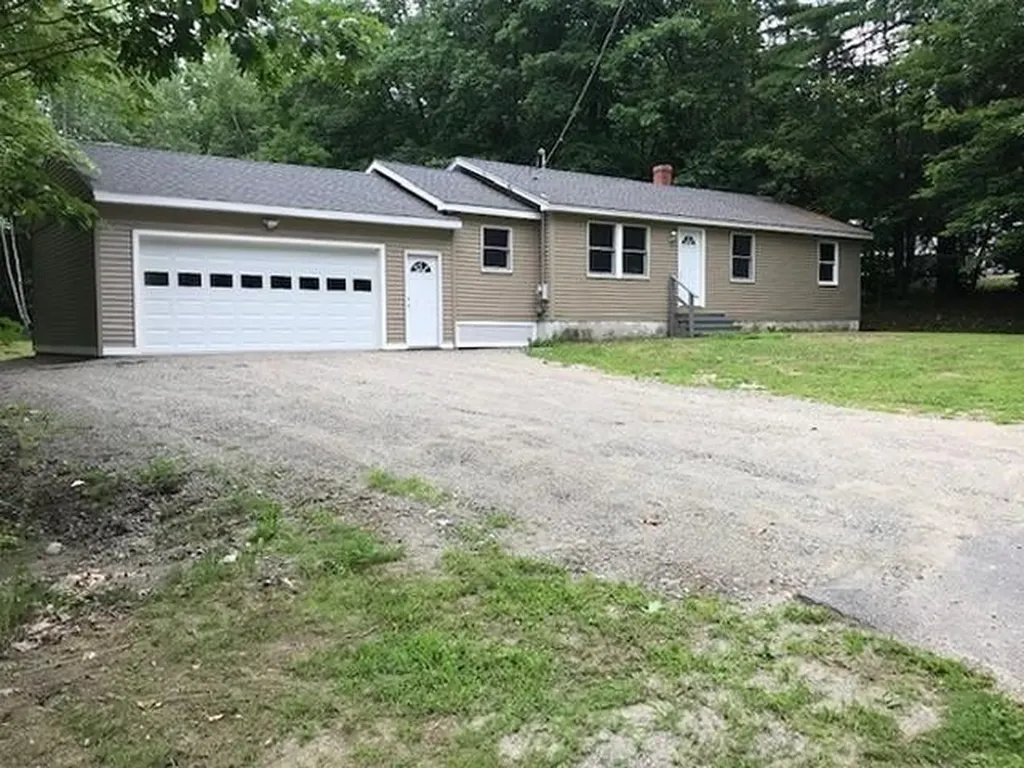 102 Summer Street Oakland ME 04963