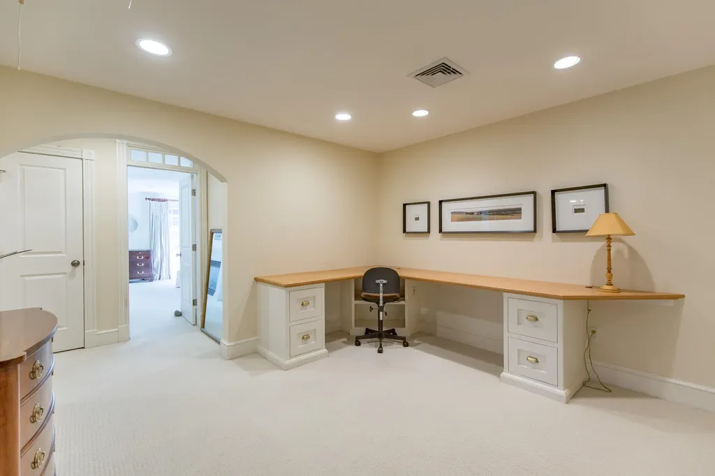 31 Wildwood Way Falmouth ME 04105