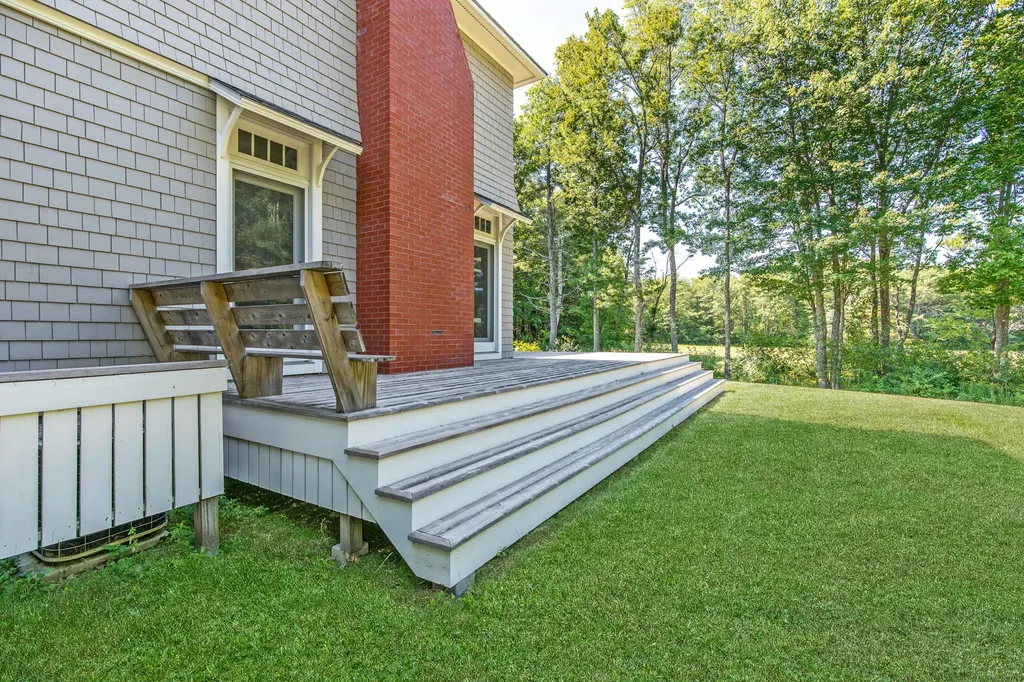 31 Wildwood Way Falmouth ME 04105